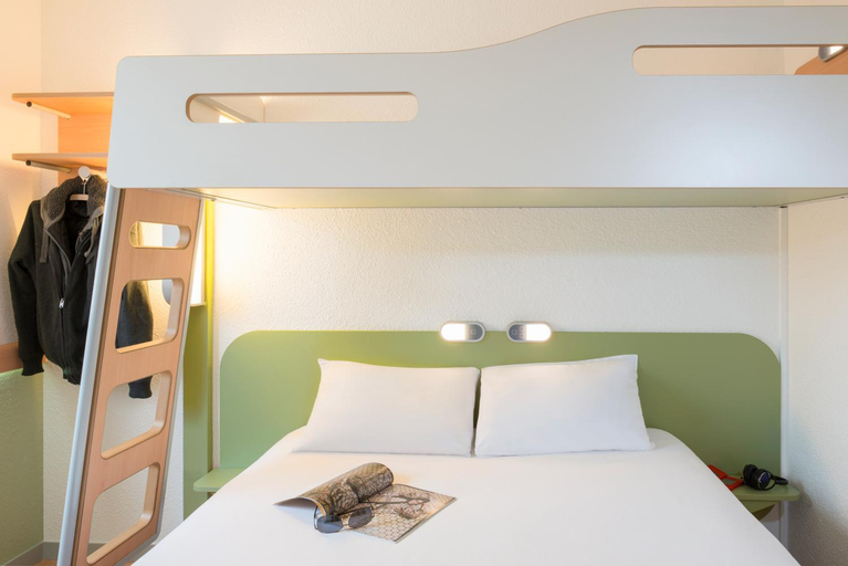 Bedroom 14