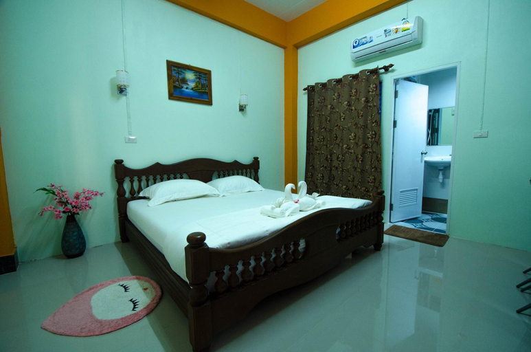Bedroom 2, คุณแดง บัดเจทโฮเทล - Khun Daeng Budget Hotel, Muang Songkhla