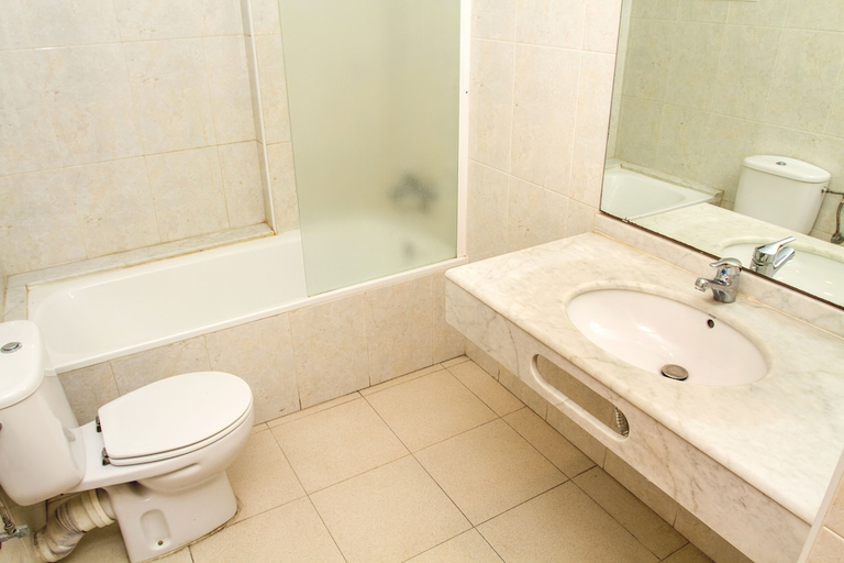 Bathroom 3, Rentalmar Goya, Tarragona
