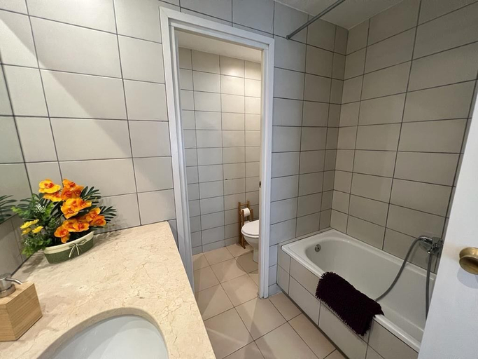 Bathroom 5, Rooms Paris, Barcelona