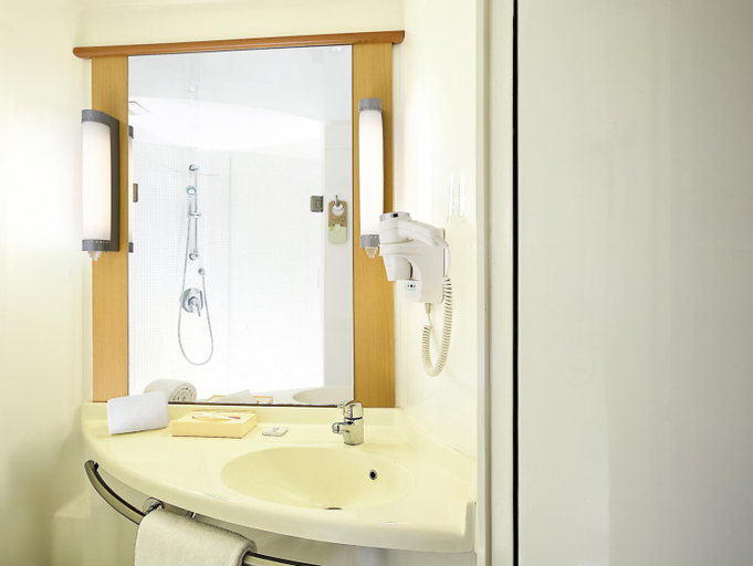 Bathroom 6