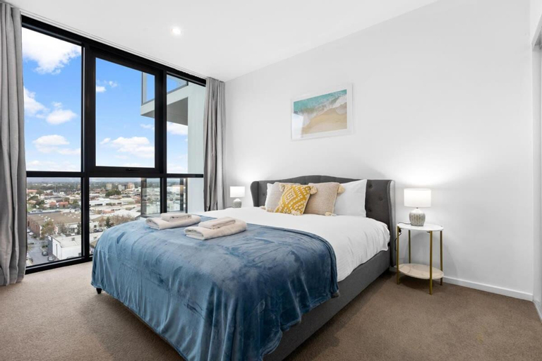 Bedroom 2, The elegant 1BR CBD Apt - City view - Parking, Adelaide