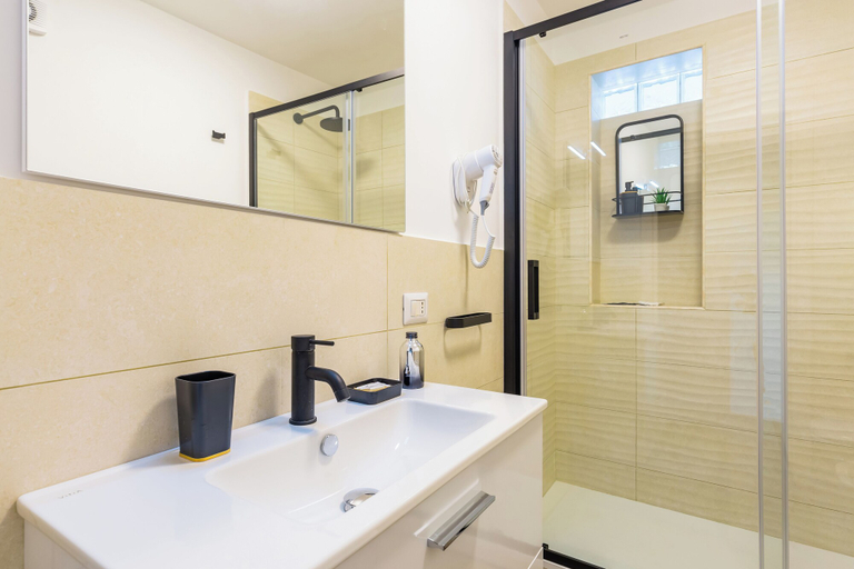 Bathroom 4, Poerio Rooftop Luxury Apartment, Napoli
