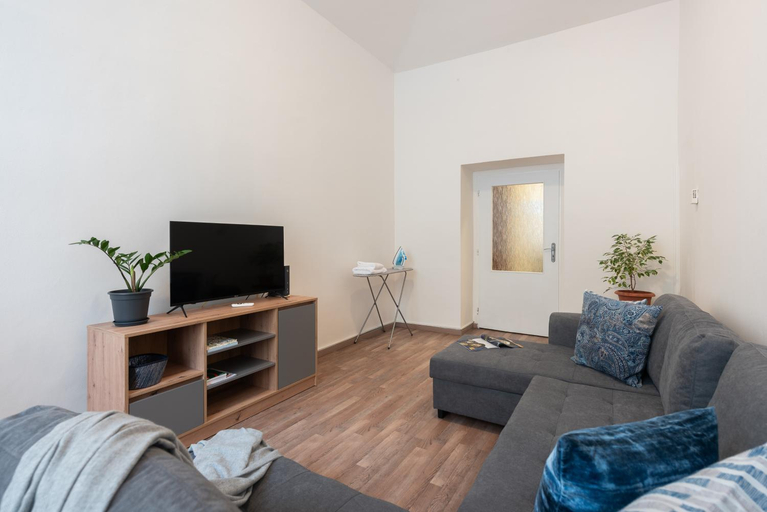 Shared lounge/TV area 2, Prague - Karlin Apartments, Praha 7