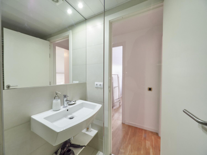 Bathroom 4, Vila Olimpica Pool Suites, Barcelona