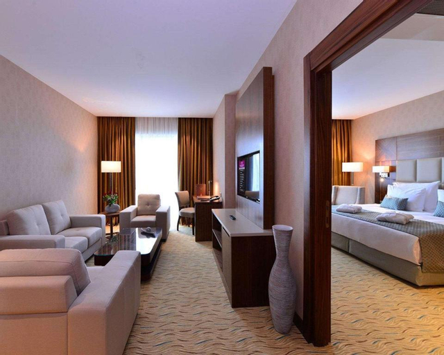 Bedroom 12