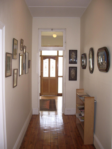 Others 4, Dee's BnB, City of Tshwane