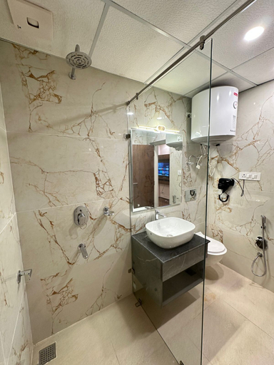 Bathroom 4, LUXE HAVEN RESIDENCY, Badgam