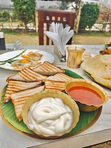 Food & Drinks 4, Palli Bangla Resort, near Ruby Hospital, Anandapur, South 24 Parganas