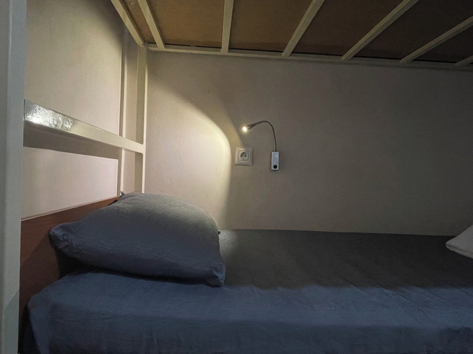 Bedroom 5, Ivy Hostel Cafe, Beyoğlu