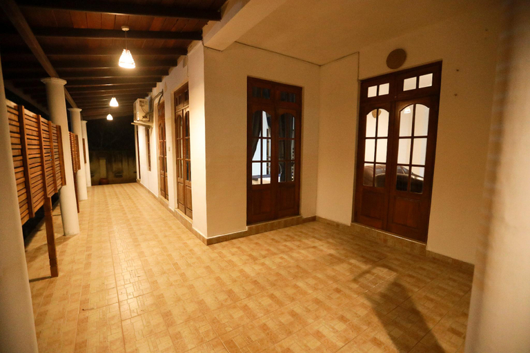 Others 4, Stellar Inn, Yatinuwara