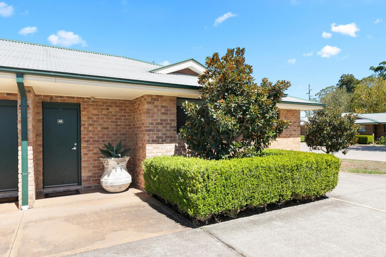 Others 4, Potters Apartments, Cessnock