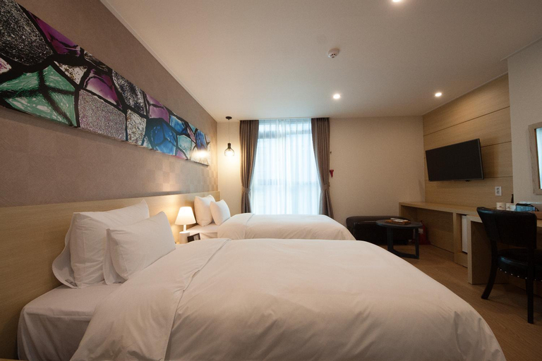 Bedroom 9