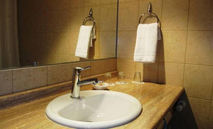 Bathroom 4, Hotel Carpa Manzano, Magallanes