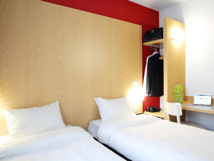 Bedroom 16