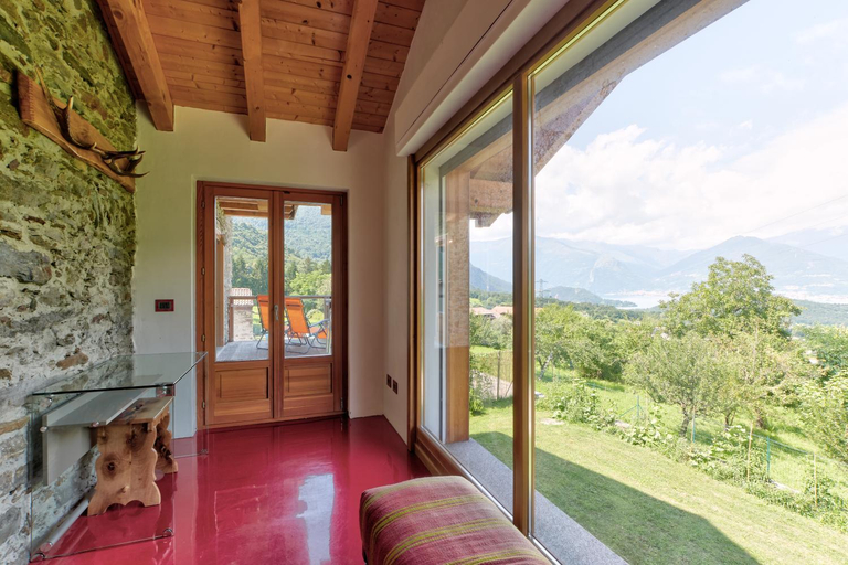 Others 3, chalet con piscina e vista panoramica, Lecco