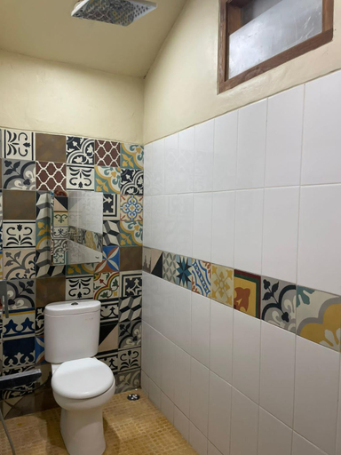 Bathroom 4, Pamularsih Homestay, Yogyakarta