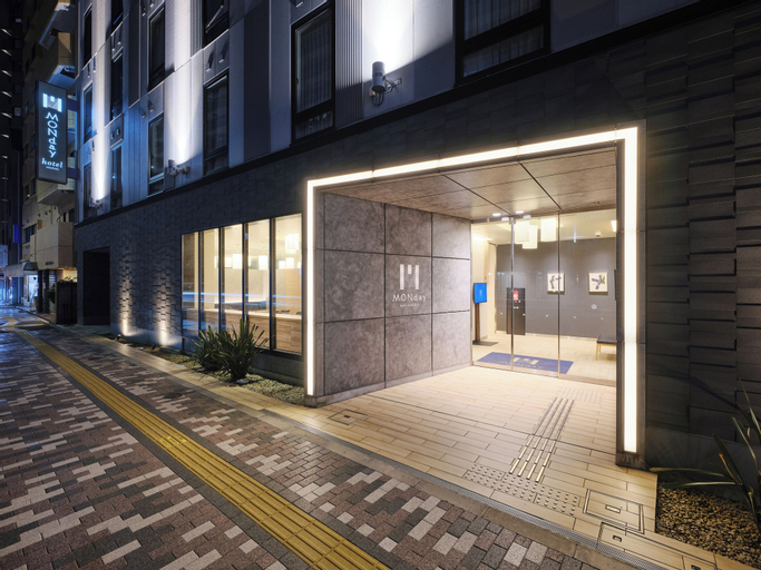 Exterior & Views 25
