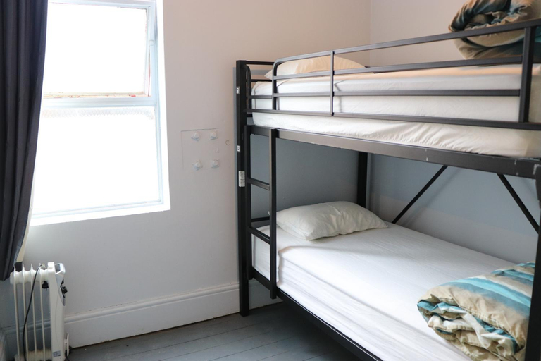 Bedroom 19