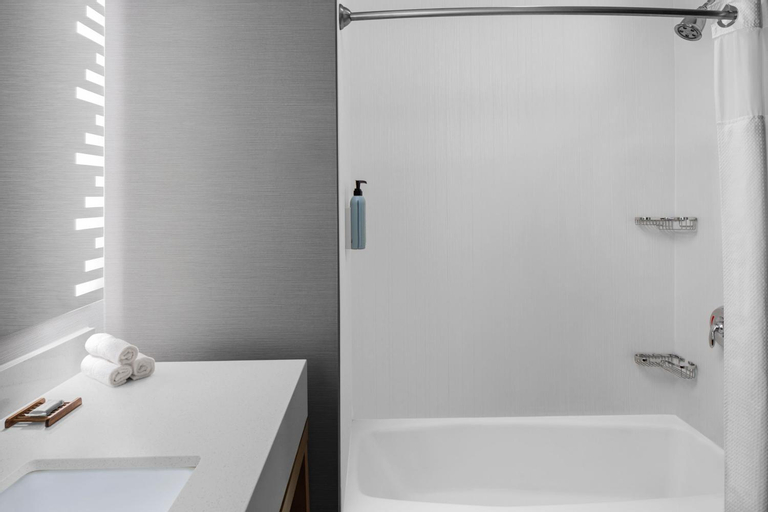 Bathroom 18