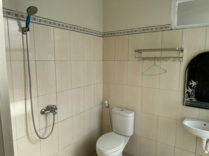 Bathroom 5, Griya Ngadimulyo Syariah, Yogyakarta