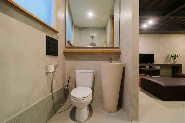 Bathroom 4, Clio Apartment, Badung