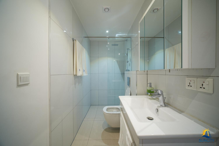 Bathroom, Suncity Hotel Apartment, Accra