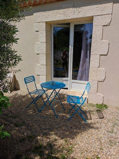 Others 5, le pavillon, Lot