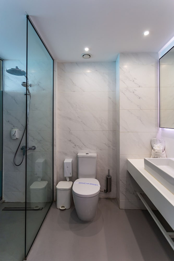 Bathroom 5, Piere Anne Beach Hotel