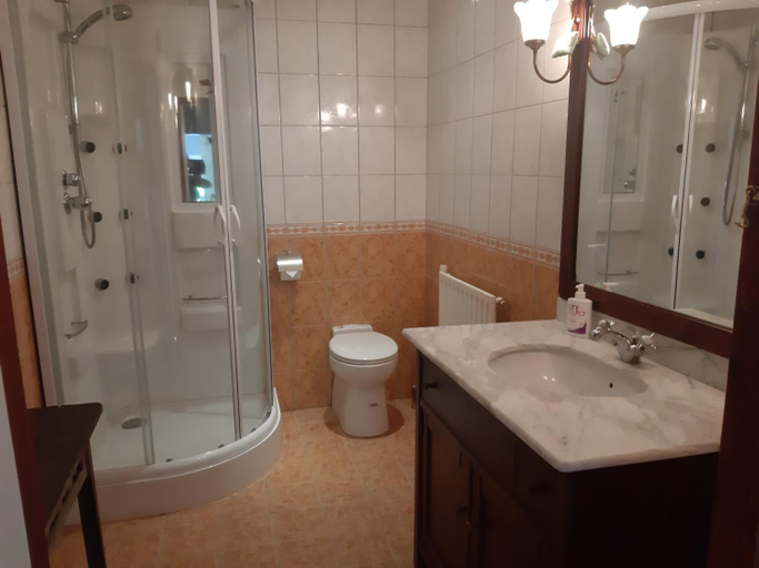 Bathroom, Bed & Breakfast de Runde, Emmen