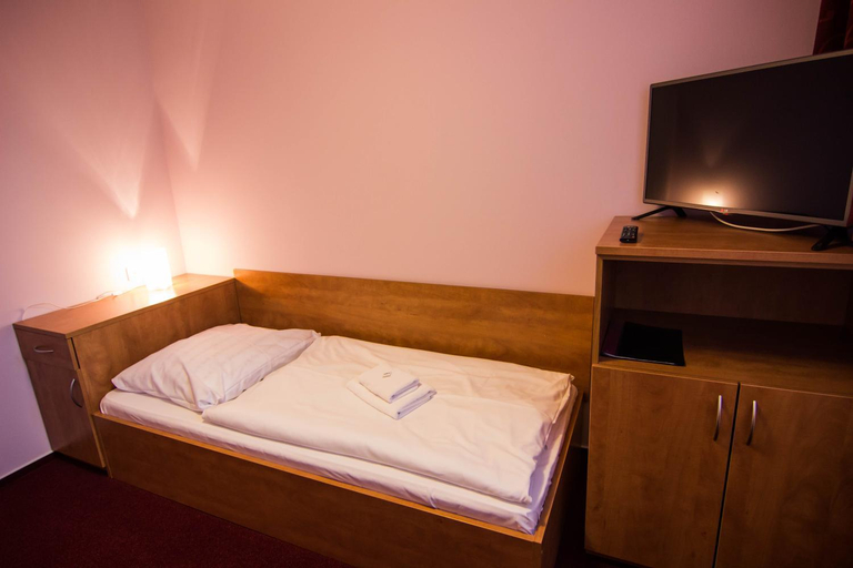 Bedroom 2, Hotel Hron, Náchod