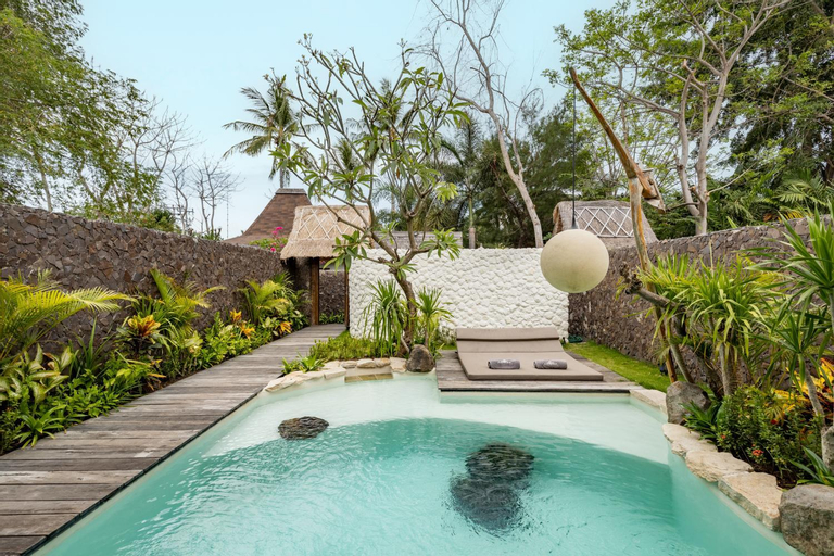 Swimming Pool 16
