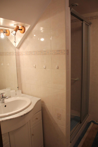 Others 4, Gite Le Moulin 3 etoiles 15 personnes 6 chambres, Lot