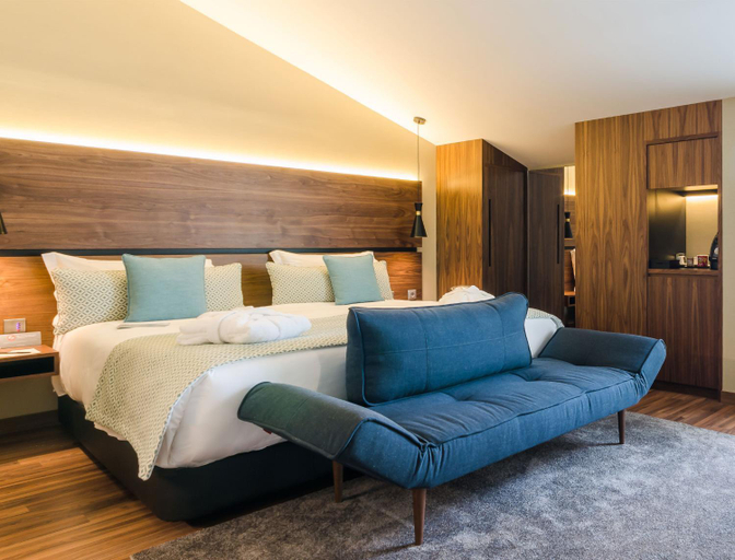 Bedroom 25