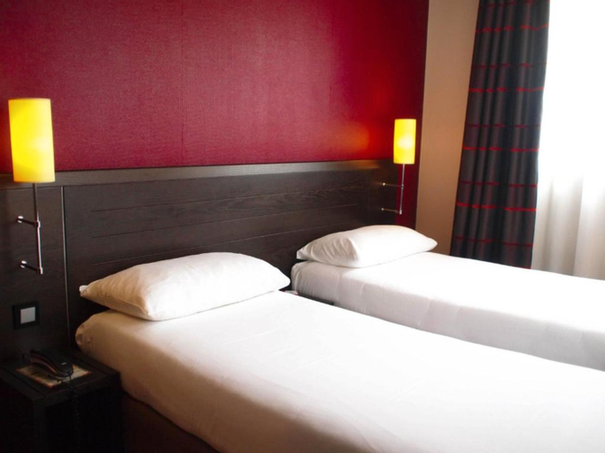ibis Styles Nantes Centre Place Royale - Tap to explore photos
