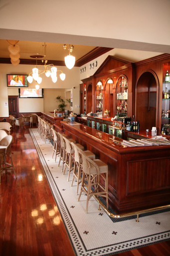 Food & Drinks 4, Largs Pier Hotel, Adelaide