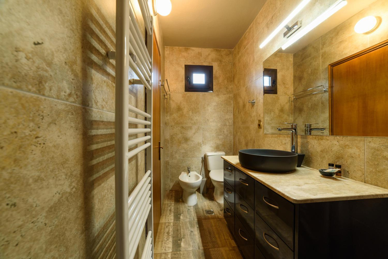 Bathroom 4, Chateaux Constantin Agistro, Central Macedonia