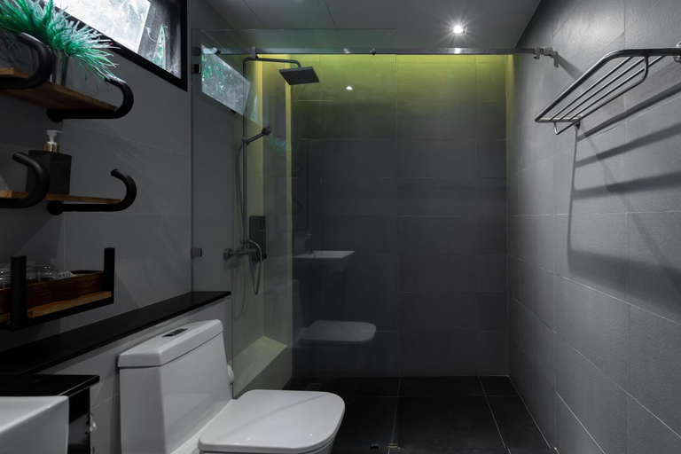 Bathroom 4