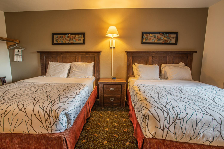 Bedroom 2, Open Hearth Lodge, Door