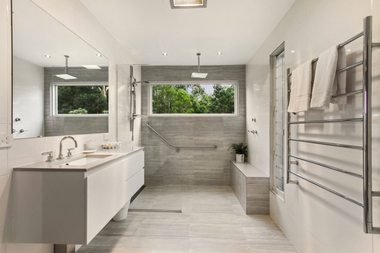 Bathroom 3, Country House Retreat, E. Gippsland - Bairnsdale
