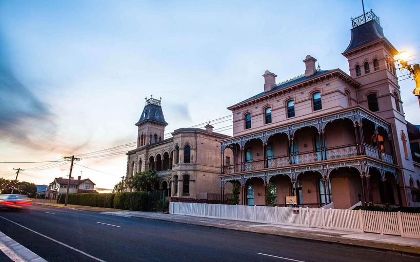 Food & Drinks, Point Lonsdale Holiday Apartments, Queenscliffe