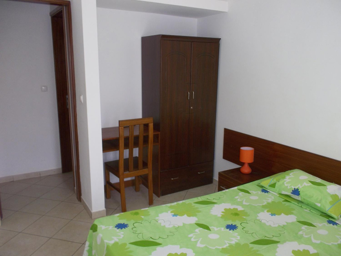 Others 4, Basic Hotel