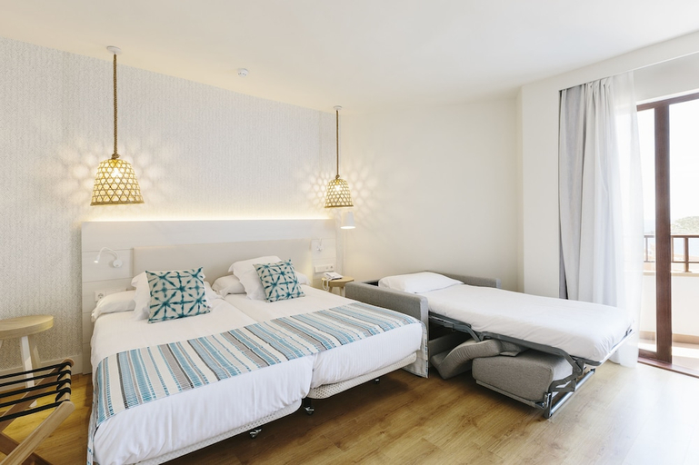Bedroom 3, Leonardo Royal & Suites hotel Ibiza Santa Eulalia, Baleares