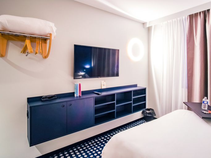 Bedroom 4, ibis Styles Albertville, Savoie