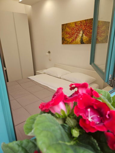 Others 5, B&B Mormina, Ragusa
