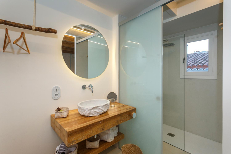 Bathroom 2, Hotel S'Estil-let, Baleares