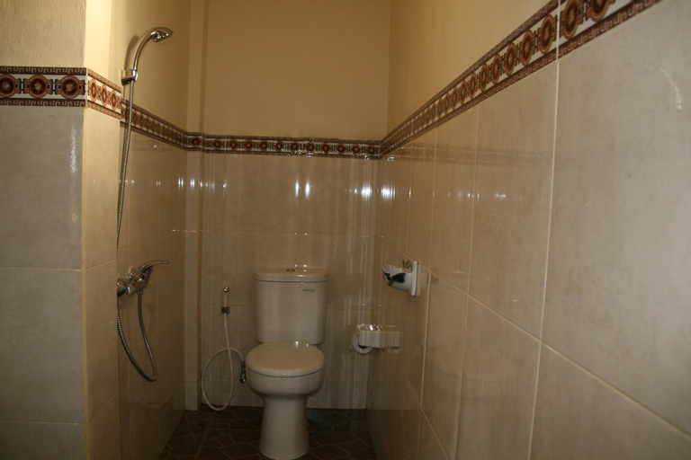 Bathroom 4