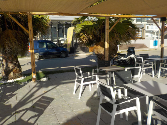 Food & Drinks 3, Konsta Apartments, Epirus