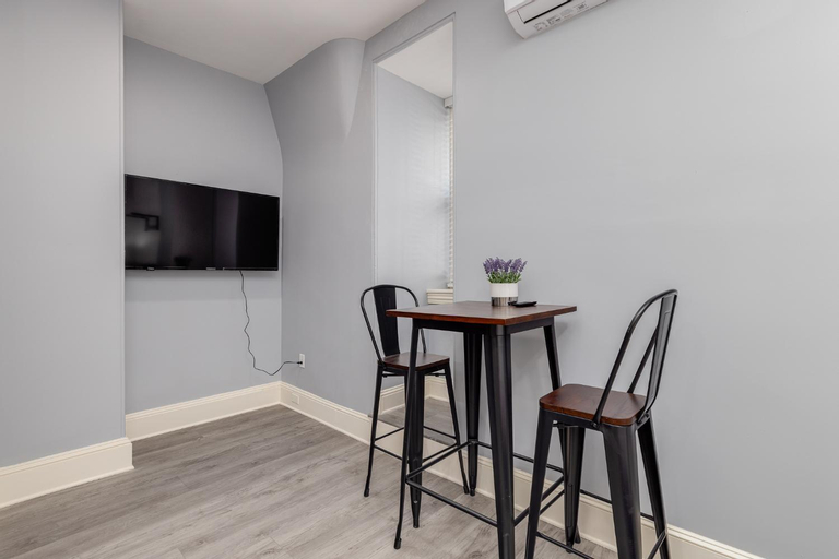 Dining Room 11