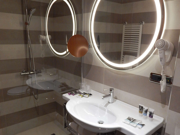 Bathroom 3